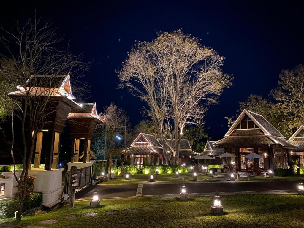 Ruean Racha Hotel Chiang Mai Exterior photo