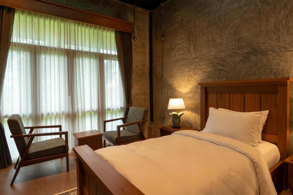 Ruean Racha Hotel Chiang Mai Exterior photo
